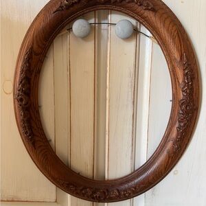 Vintage Victorian Wooden Oval Wall Frame 
No Bundle item.